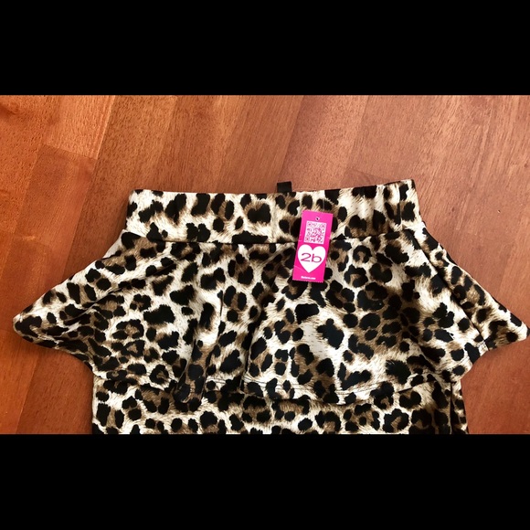 2b Bebe Leopard Skirt - Picture 3 of 4